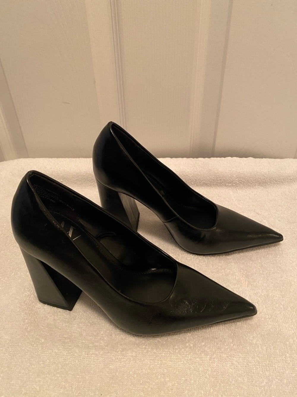 Worthington Black Pointed Toe Block Heel Pumps - Glossy Finish…size 5 M - Picture 2 of 10